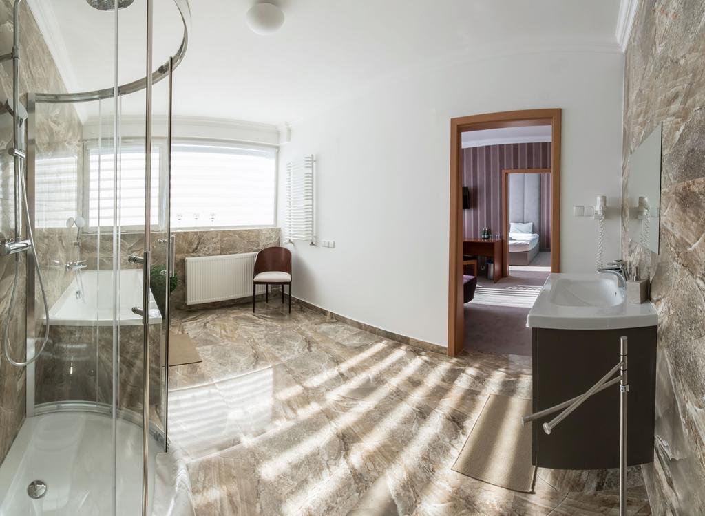 ניסה Hotel Europejski מראה חיצוני תמונה